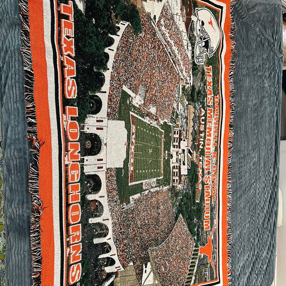 Texas Longhorns Stadium Throw Blanket - Woven/Tapestry